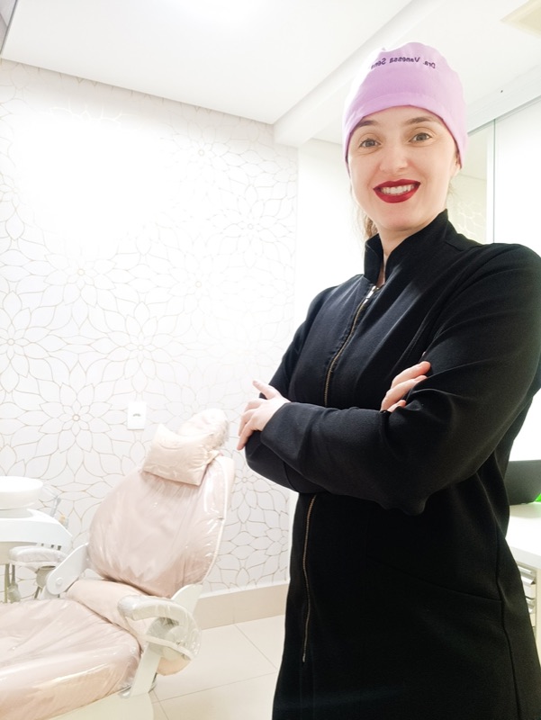 Consultório odontológico da Dra. Vanessa Sena Garcia no Centro de Salto - SP